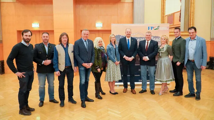 In den Stadtsälen traf sich die FPÖ zum Bezirksparteitag