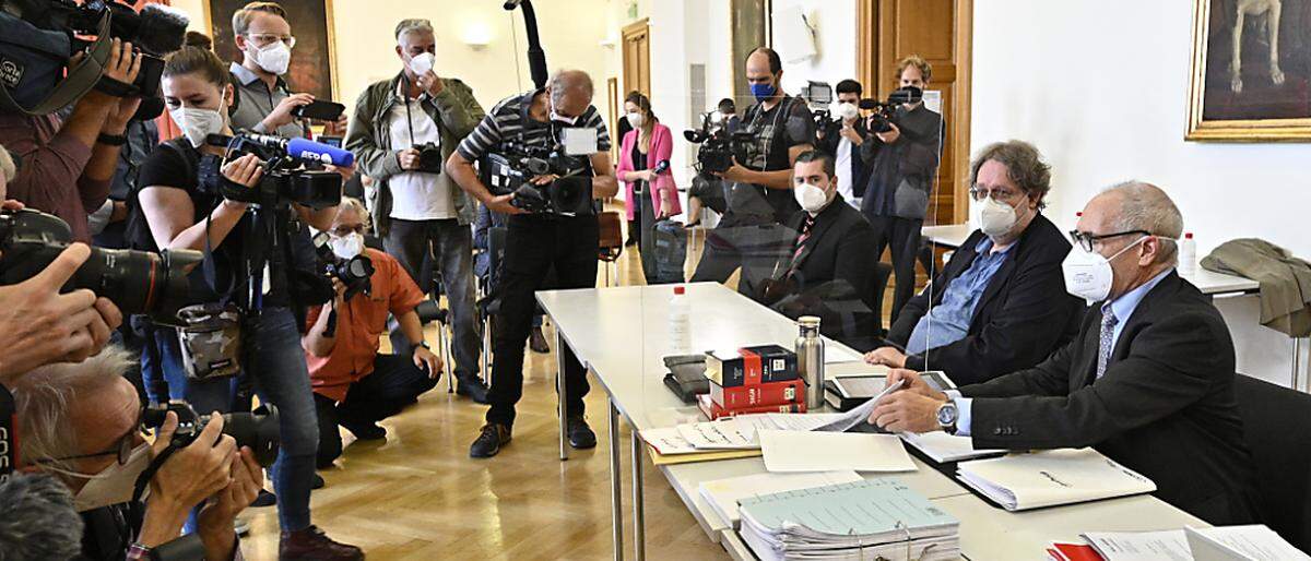 Am Wiener Landesgericht für Zivilrechtssachen ist am Freitag die erste mündliche Verhandlung einer Amtshaftungsklage gegen die Republik in der Causa Ischgl über die Bühne gegangen
