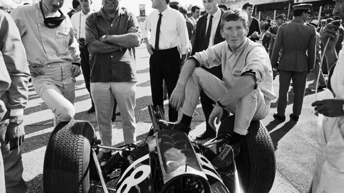 Fotos vom „Lokalmatador“ gehören bei einer Schau in Graz dazu: Jochen Rindt auf seinem Cooper 1965 beim GP von Italien