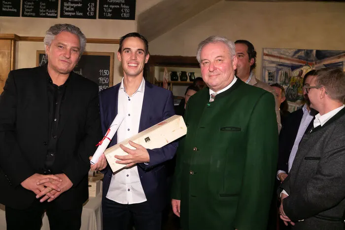 Den ersten Platz der 27. Weinkost am Pogusch schaffte erstmals auch das Weingut Klug aus St. Stefan. Wolfgang Klug nahm den Preis in der Kategorie Schilcher entgegen.