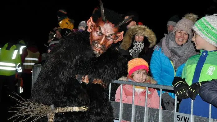 „Wir wollen Kinderfreundlich auftreten und den Kindern, das Brauchtum weitergeben“, erklärt „Red Devil“ Obmann Marco Kaufmann