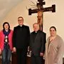 Margarete Klobassa, Kaplan Markus Schöck, Pfarrer Friedrich Weingartmann und Michaela Trummer bei der Vorstellung des zukünftigen Pfarrers