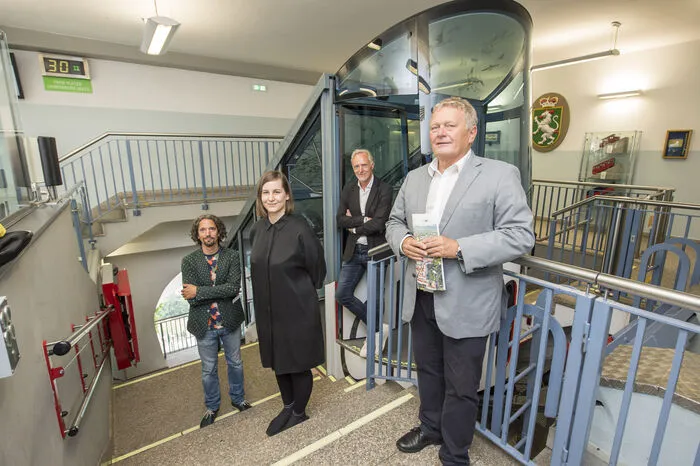 Günter Riegler (Kulturstadtrat), Roman Grabner (Leiter BRUSEUM / Neue Galerie Graz), Marleen Leitner (studio ASYNCHROME), Wolfgang Malik (CEO Holding Graz)