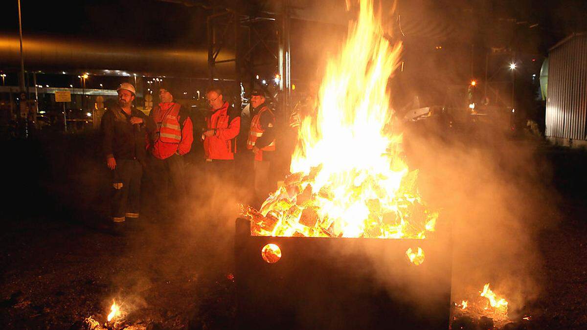 2011 streikten die Metallarbeiter anlässlich der KV-Verhandlungen. Hier ein Bild von einer Blockade der Voest in Linz.