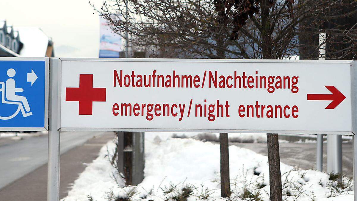 Eingang zu Diakonissen Krankenhaus Schladming 