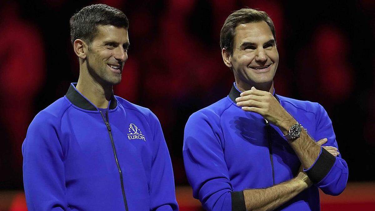 Novak Djokovic mit Roger Federer