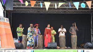 Mit traditionell afrikanischer Musik startete der Tag der MigrantInnenvereine 