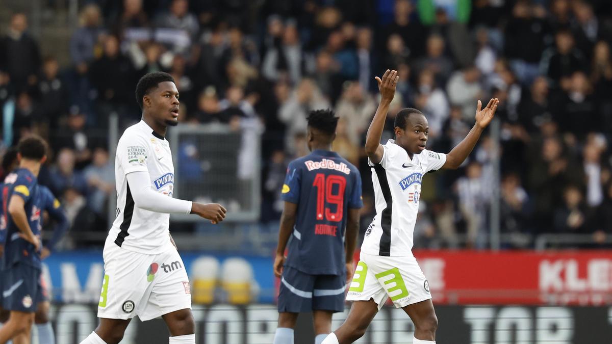 Tochi Chukwuani (links) und Malick Yalcouye sind aktuell beim SK Sturm nicht mehr aus der Startelf wegzudenken