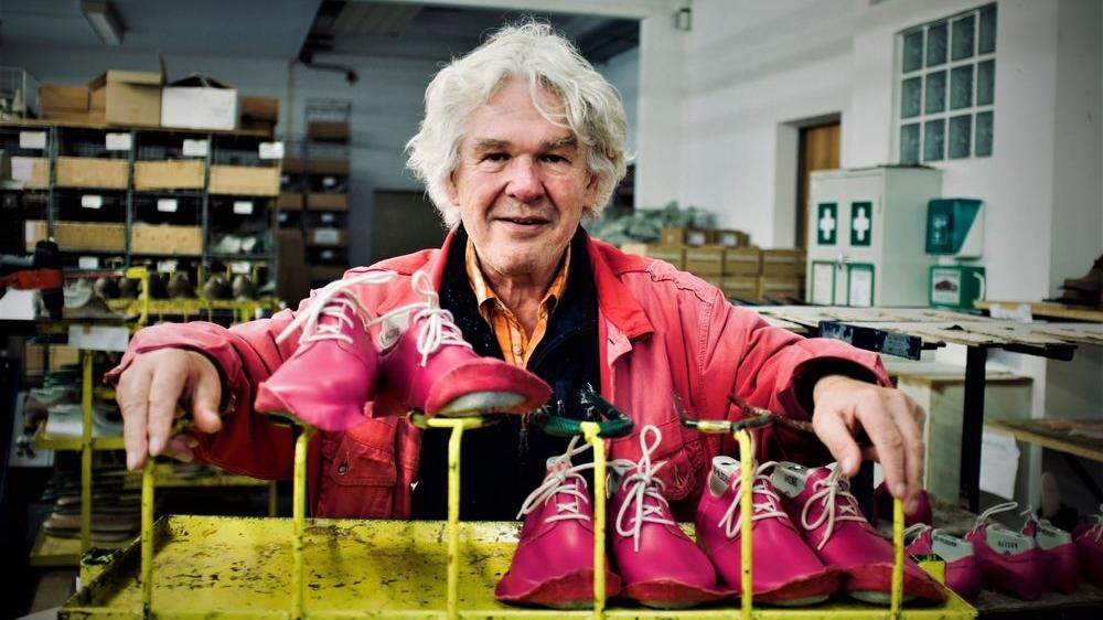 „Die Leute bedanken sich, dass ich antrete“. Heinrich Staudinger in seiner Schuhwerkstätte in Schrems 