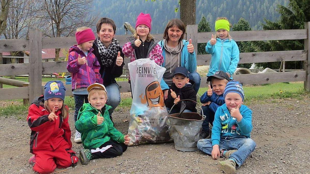 Vollen Einsatz zeigten auch die Kindergartenkinder 