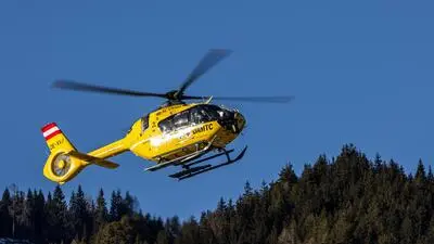 Der Rettungshubschrauber Christophorus 12 barg die verletzte Wanderin mit einem Tau aus der schwer zugänglichen Heiligengeistklamm