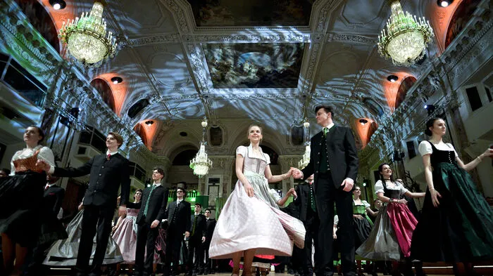 6600 Tanzwütige amüsierten sich blendend in der Hofburg beim 96. Jägerball.