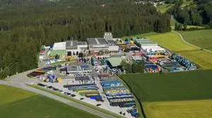 An dem Standort an der B 100 wird heuer wieder investiert. Eine neue Anlage wird die Recyclingquote nach oben kurbeln