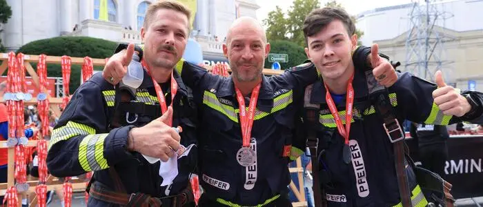 Freuen sich über den großen Zuspruch ihrer Aktion beim Marathon in Graz: Michael Hammer, Thomas Hermann und Jakob Ettl (v.l.) von der Feuerwehr Kirchbach