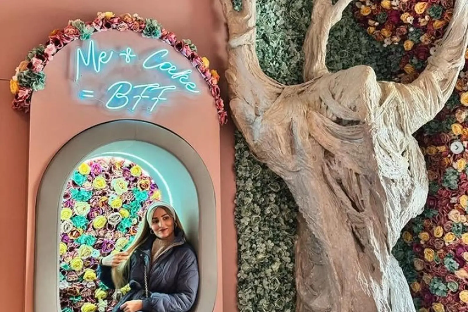 Fotospots und eine Deko, die dazu einladen, das Handy zu zücken, bestimmen das Lokal