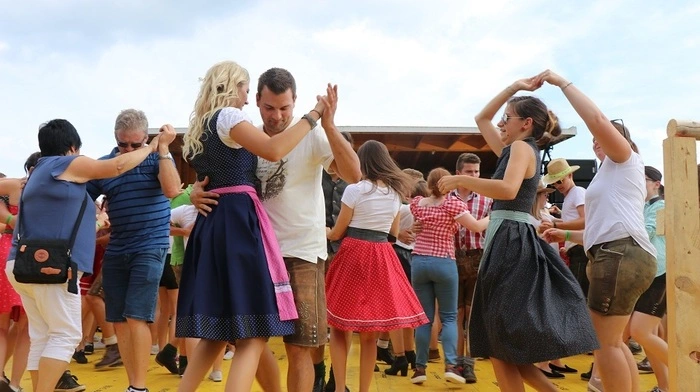 Auch beim diesjährigen Teichalmtreffen wurde wieder reichlich getanzt und gefeiert.