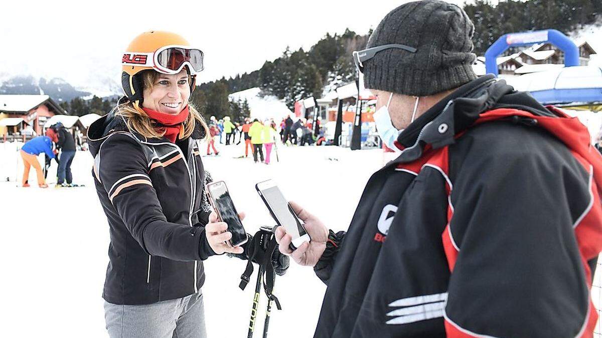 Die 3G-Nachweise der Wintersportler werden in den Skigebieten laufend kontrolliert