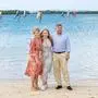 Maxima und Willem-Alexander mit ihrer Tochter Amalia in der Mitte auf der Insel Bonaire