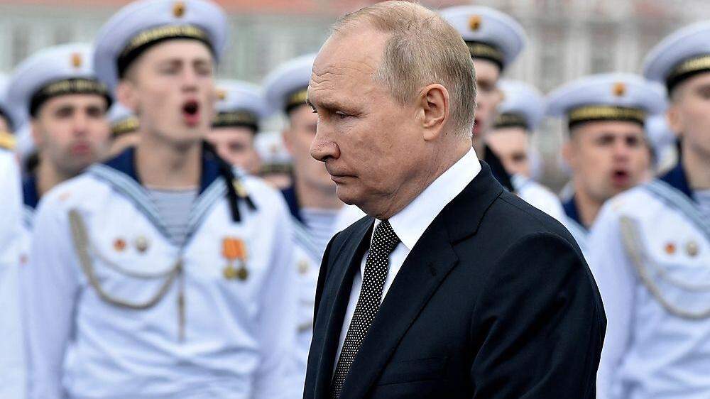 Putin bei einer Militärparade 