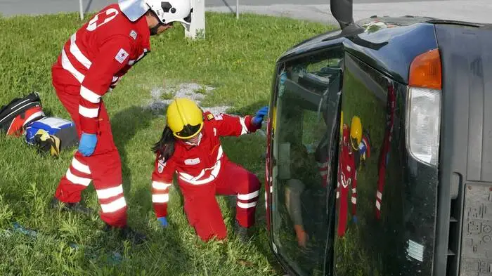 Samstagmittag erging der Alarm an die zuständige Feuerwehr Bärnbach. Übungsannahme war ein Brand, der im Wickelraum ausgebrochen war und sich auf das ganze Einkaufszentrum verlagerte.