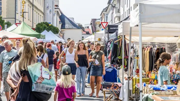 Am Flohmarkt machte die Polizei einen kuriosen Fund