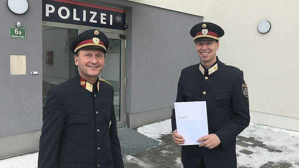 Liezens Bezirkspolizeikommandant Siegmund Schnabl (links) mit   Kontrollinspektor Christian Schwaiger  