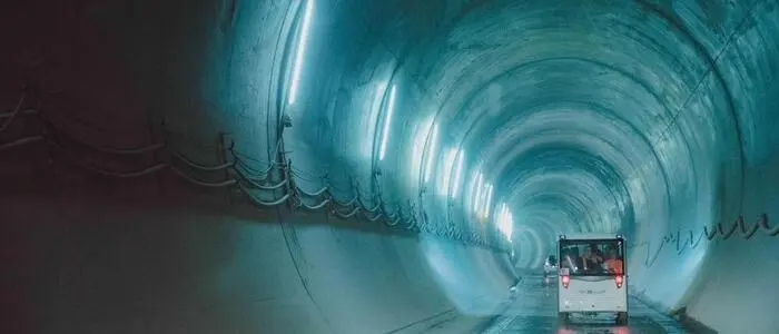 Mit einer kleinen Busflotte wurde der Semmering-Basistunnel erstmals von Gloggnitz nach Mürzzuschlag durchfahren | Mit einer kleinen Busflotte wurde der Semmering-Basistunnel erstmals von Gloggnitz nach Mürzzuschlag durchfahren