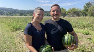 Sabine Koch und Christoph Auer bauen Wassermelonen, Süßkartoffeln und Kürbisse an