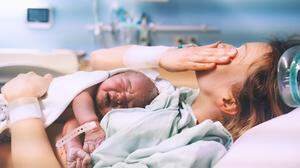 Eine Geburt ist eine Ausnahmesituation, aber man kann sich darauf vorbereiten, sagt Hebamme Eva Placzek