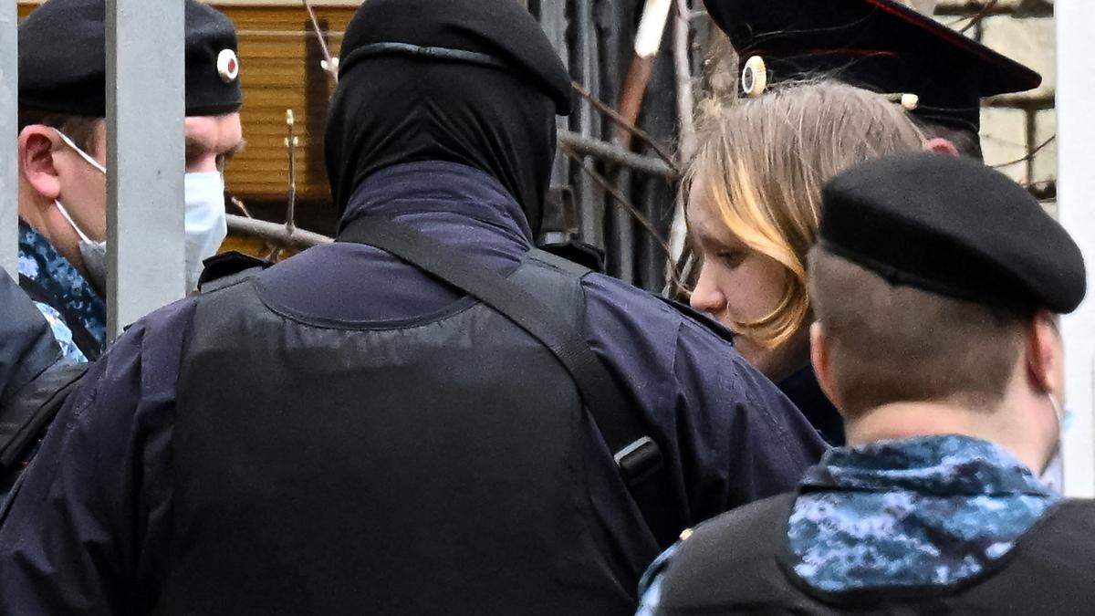 Daria Trepowa wird festgenommen