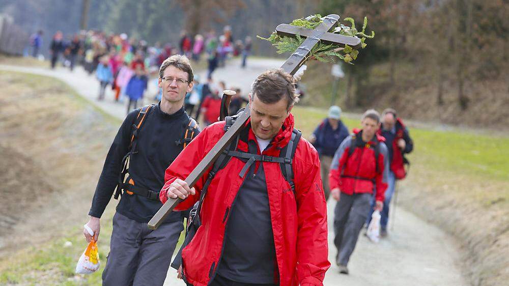 Tausende Pilger werden auch heuer am Dreinagelfreitag den Weg über die vier Berge in Angriff nehmen 
