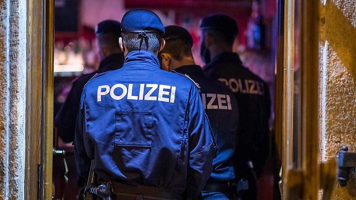 Lokale und Ausgangsbeschränkungen werden kontrolliert