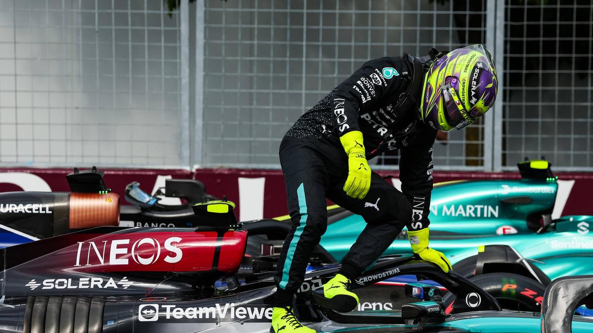 Krach bei Mercedes?: Im Video: Formel-1-Star Lewis Hamilton strafte  Teamchef Toto Wolff am Funk mit Schweigen