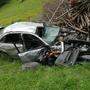 Tödlicher Unfall in Metnitz. Die Lenkerin stürzte mit ihrem Auto 200 Meter weit ab