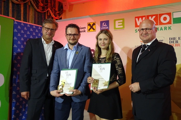 Die Lehrlinge wurden für ihre ausgezeichneten Abschlüsse mit einer Ehrung belohnt.