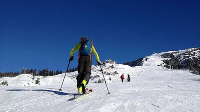 Gerade in schneearmen Wintern weichen viele auf die Pisten aus