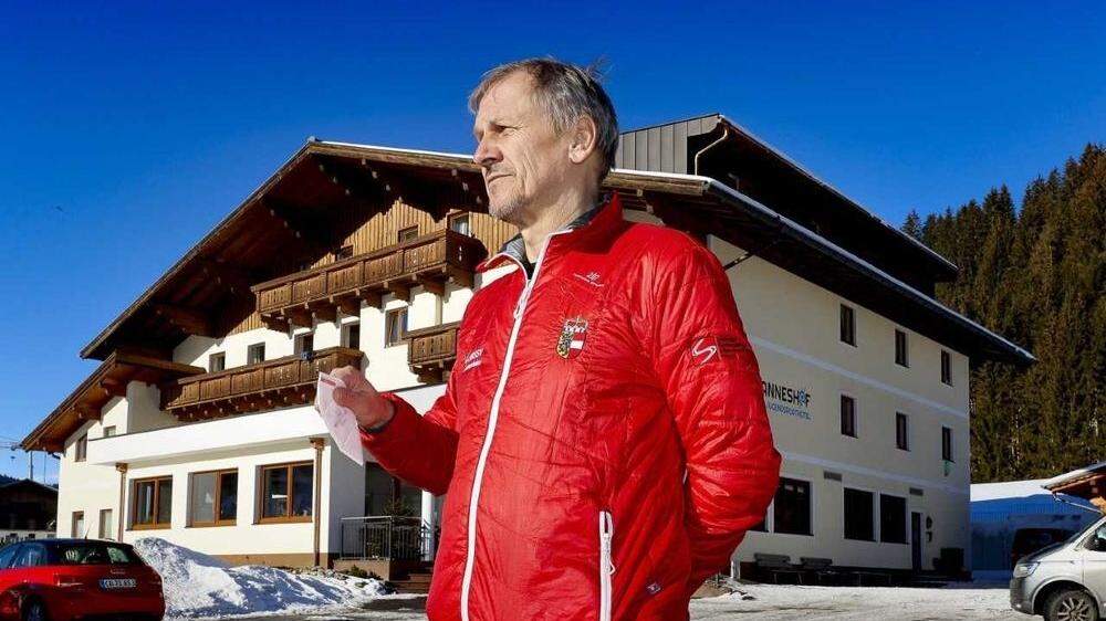 Ausbildungsleiter Klaus Burgschwaiger verteidigt die Ausbildung
