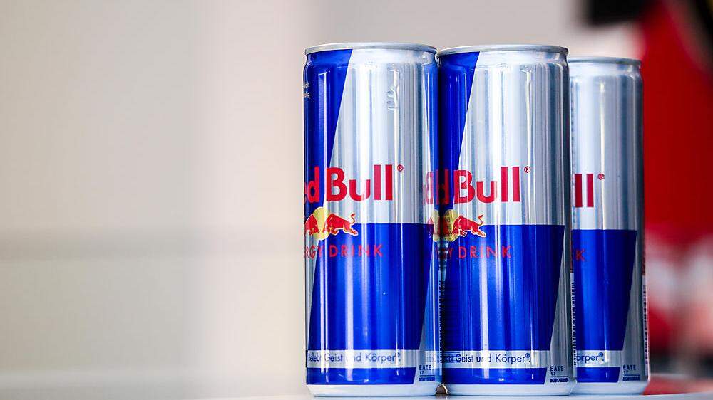 Uni-Absolventen hoffen, dass Red Bull ihnen auch Karriere-Flügel verleiht