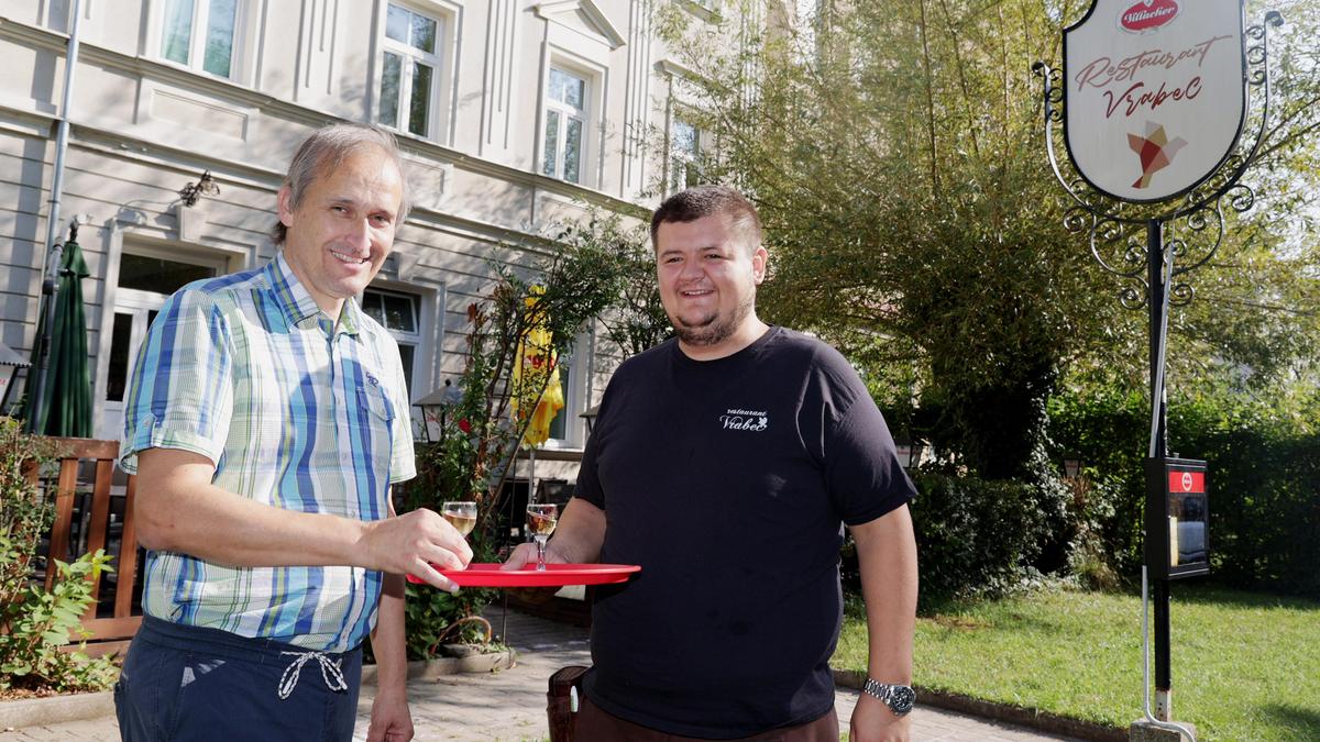 Hausherr Josef Picej und Gastronom Strahinja Basic