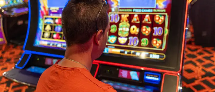 In Automaten-Casinos wird viel Geld verzockt 