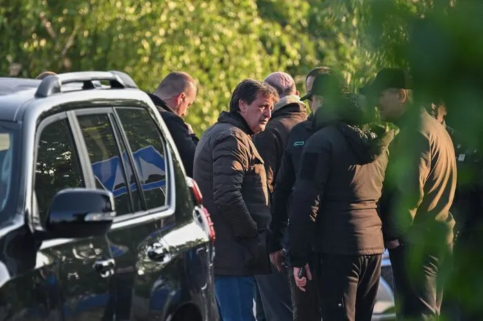 Die Polizei leitete eine Großfahndung ein und machte seinen Aufenthaltsort ausfindig.