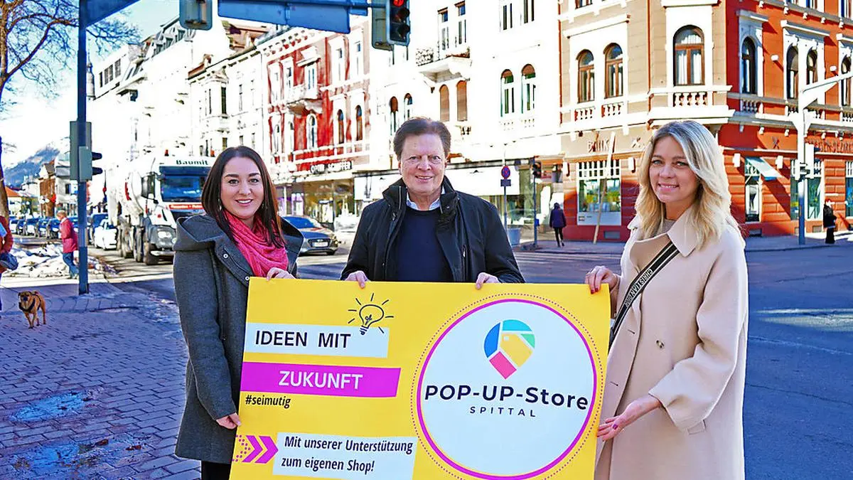 Daniela Pirker vom Stadtmarketing, Wirtschaftsreferent Willi Koch und Stadtmarketing-Ausschussobfrau Gemeinderätin Evelyn Köfer 
