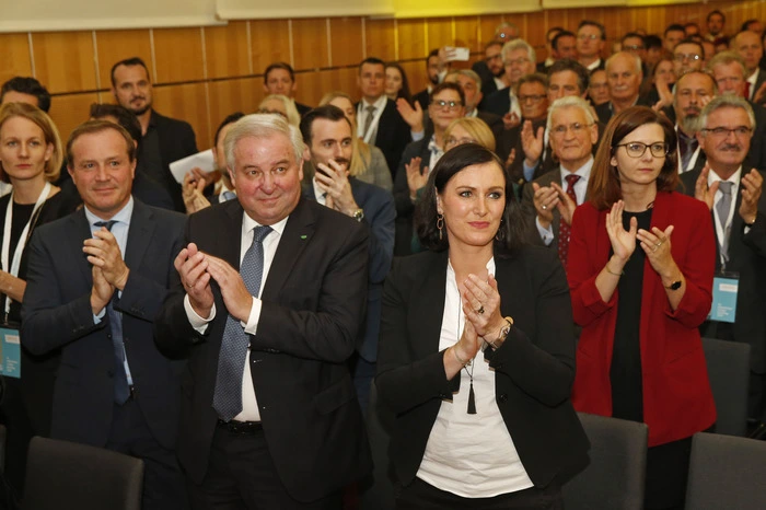 Auch der steirische Landeshauptmann Hermann Schützenhöfer kam zum Parteitag.