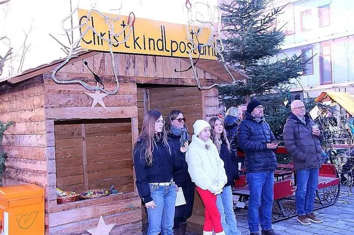 Auch das „Christkindlpostamt Lipizzanerheimat“ war wieder geöffnet, wo Kinder ihre Briefe an das Christkind aufgeben konnten.