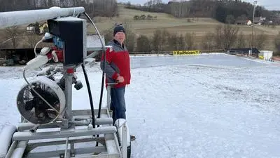 Anton Schmidt, Kassier des Vereins „Hartmannsdorfer Skilifte“