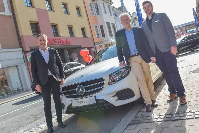 Klicken Sie sich bitte durch die weiteren Bilder!