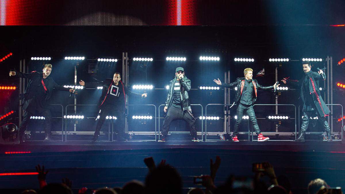 Nick Carter, Howie Dorough, Alexander James McLean, Brian Littrell und Kevin Richardson sind die Backstreet Boys