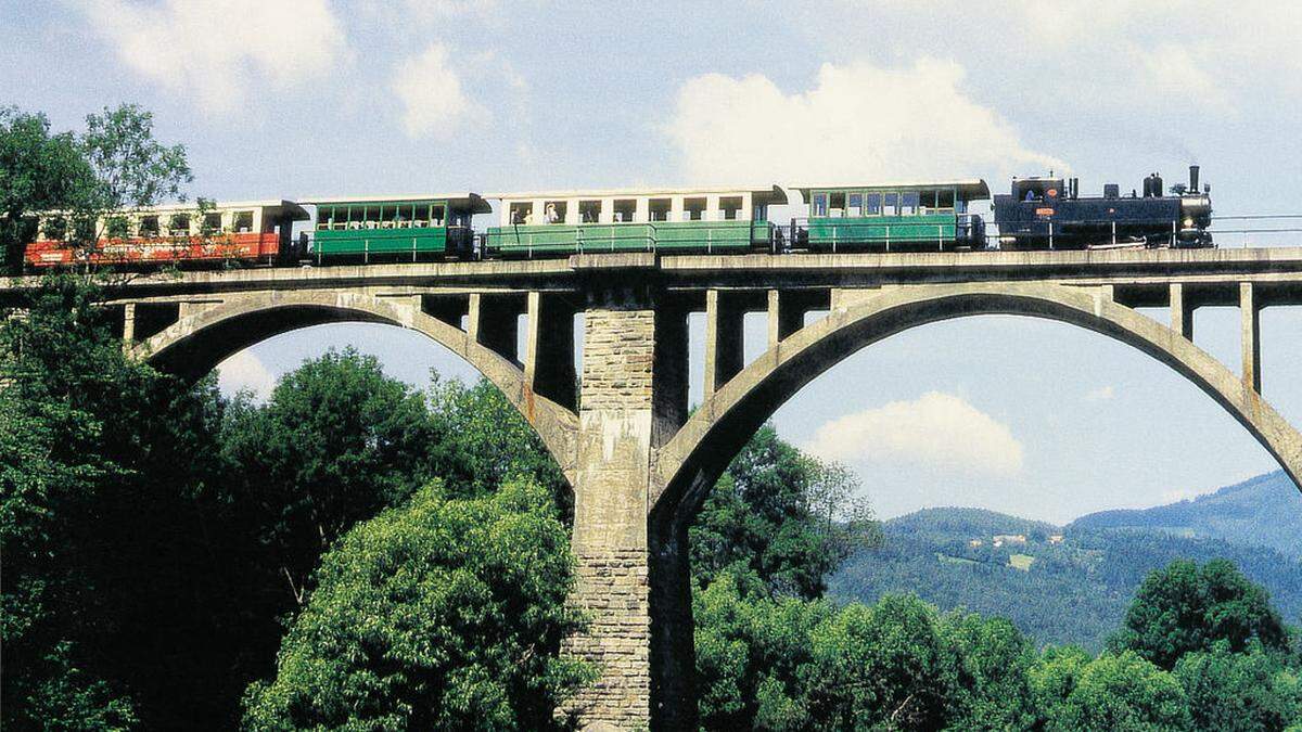 Noch warten heißt es für die Feistritztalbahngäste