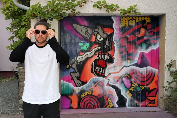 Die Graffitarbeit von von Nino Weld aka GRIME.