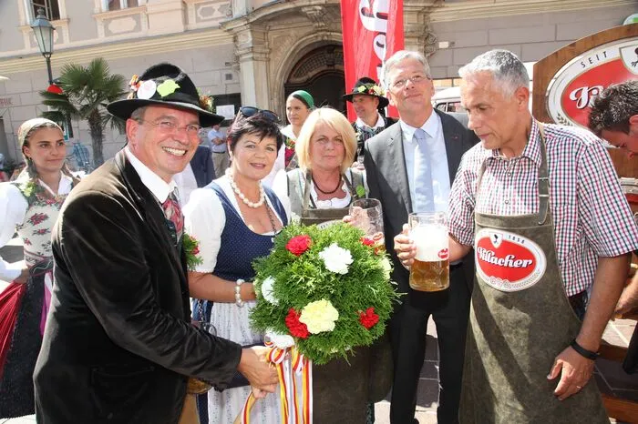 Klicken Sie sich durch die Bilder!